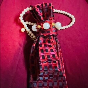 Red and Black Geometric Neck Tie Necklace with Pearl Bracelet